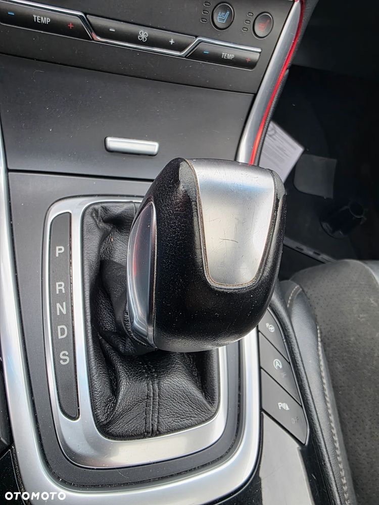 Ford Edge 2.0 TDCi Bi-Turbo 4x4 Sport - 12