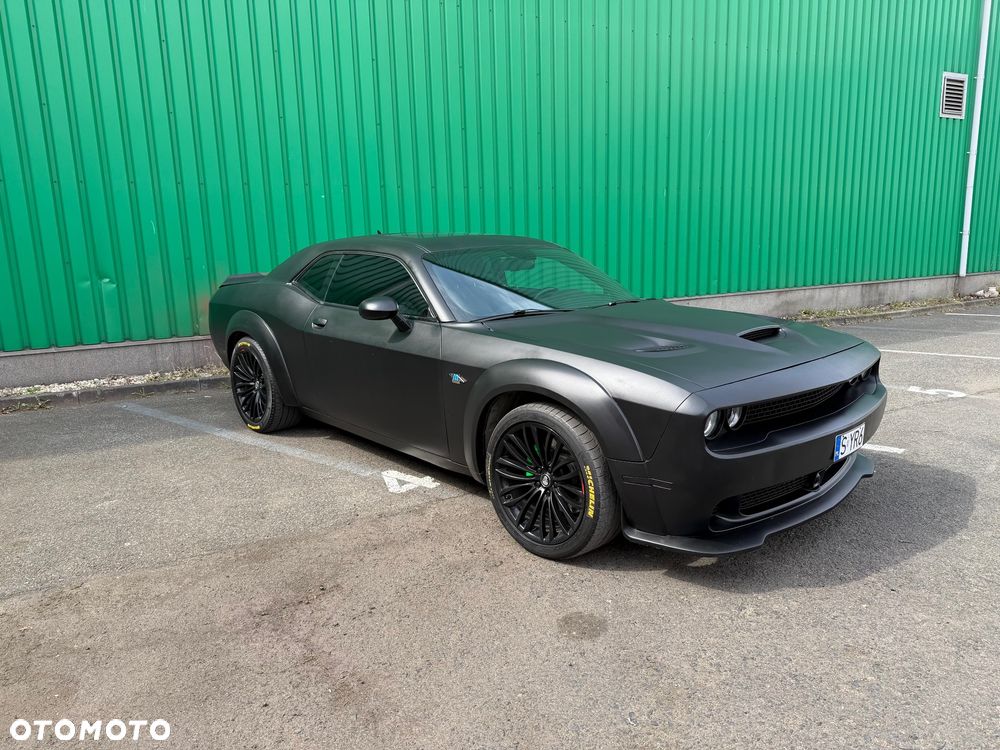 Dodge Challenger - 5