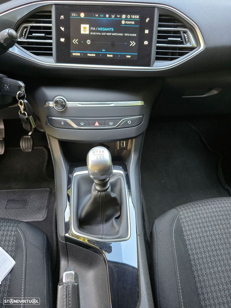 Peugeot 308 1.2 PureTech Style - 16