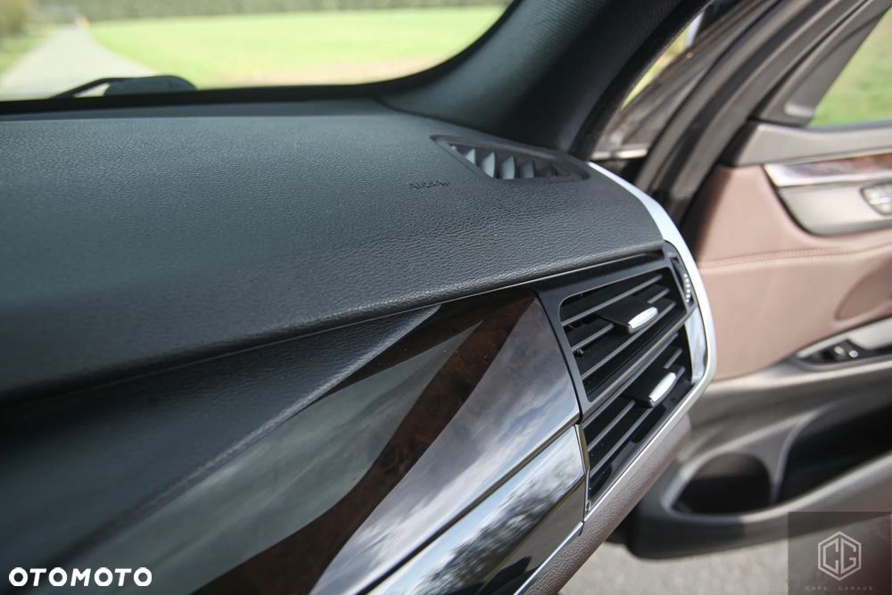 BMW X5 xDrive25d - 17