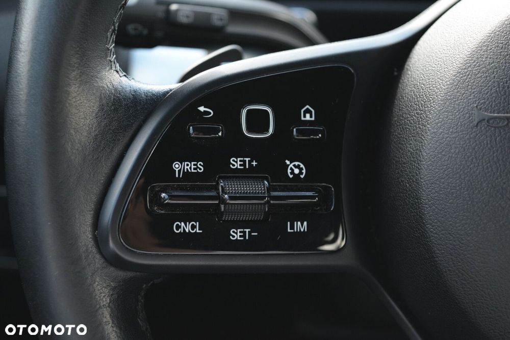 Mercedes-Benz GLB 200 Style 7G-DCT - 13