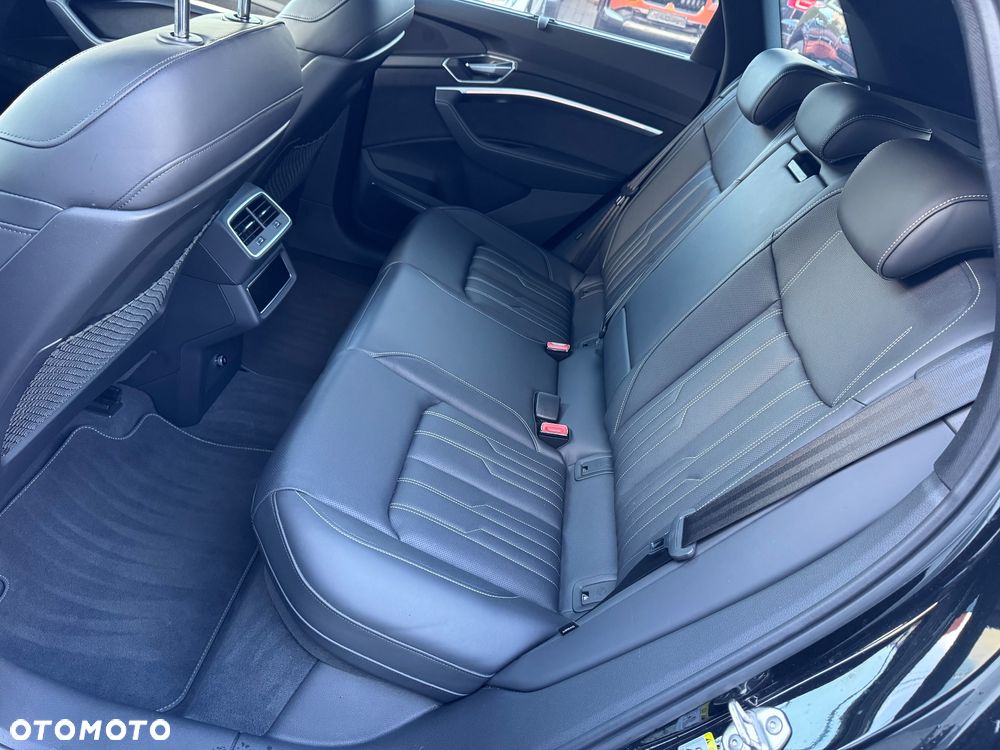 Audi e-tron S Quattro - 26
