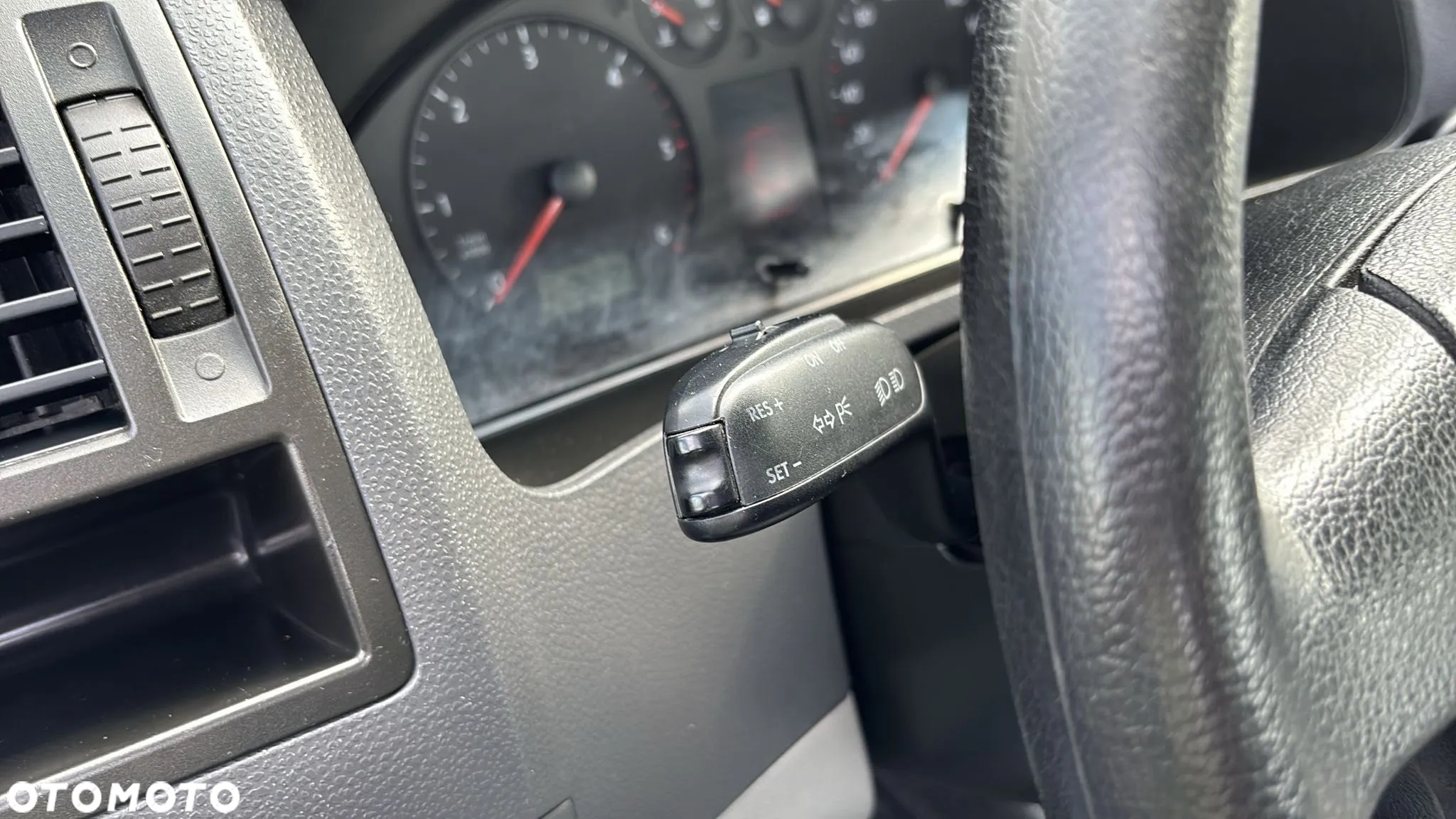 Volkswagen Transporter T5 - 14