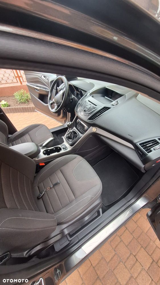 Ford Kuga 2.0 TDCi 2x4 Trend - 3