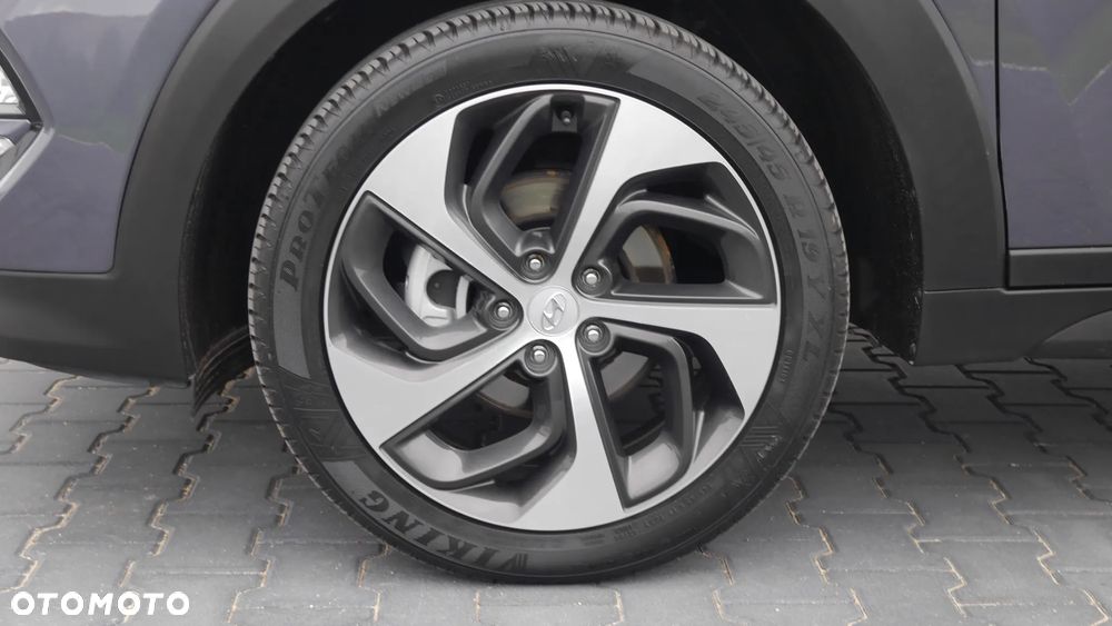 Hyundai Tucson 1.7 CRDI BlueDrive GO 2WD - 40