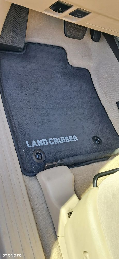 Toyota Land Cruiser LC 2.8 D-4D Prado - 8