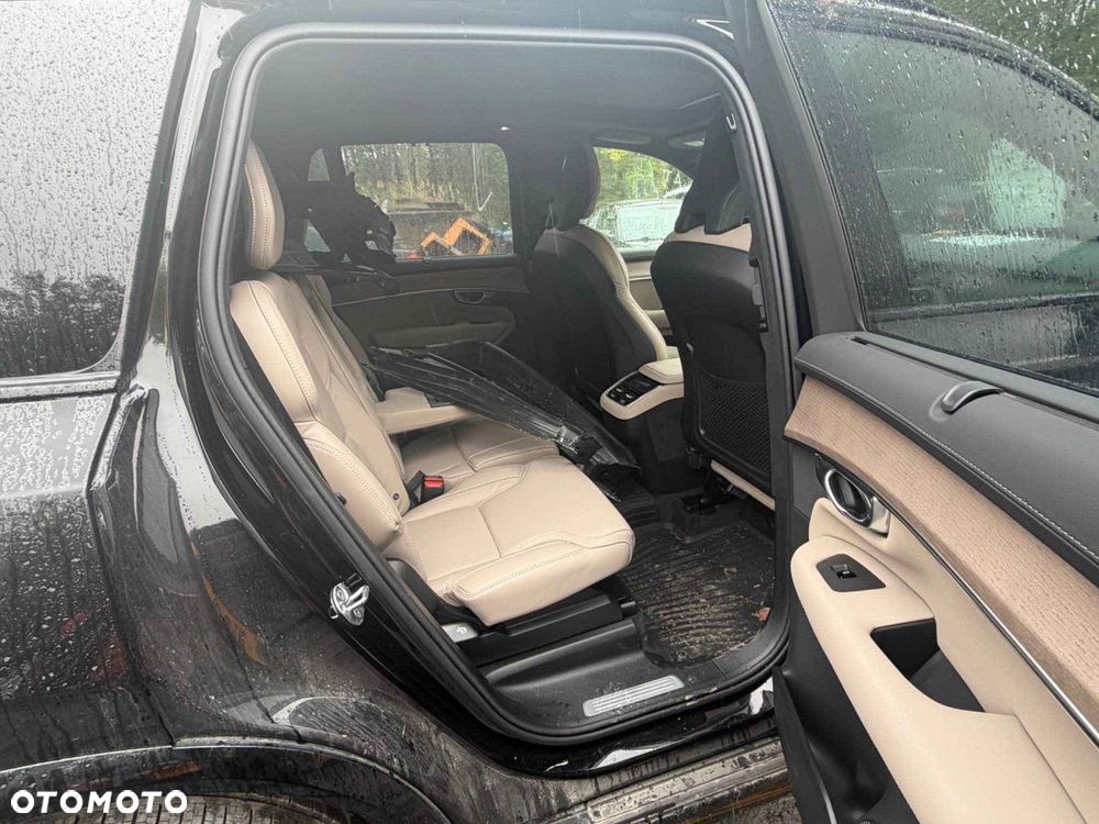 Volvo XC 90 - 8