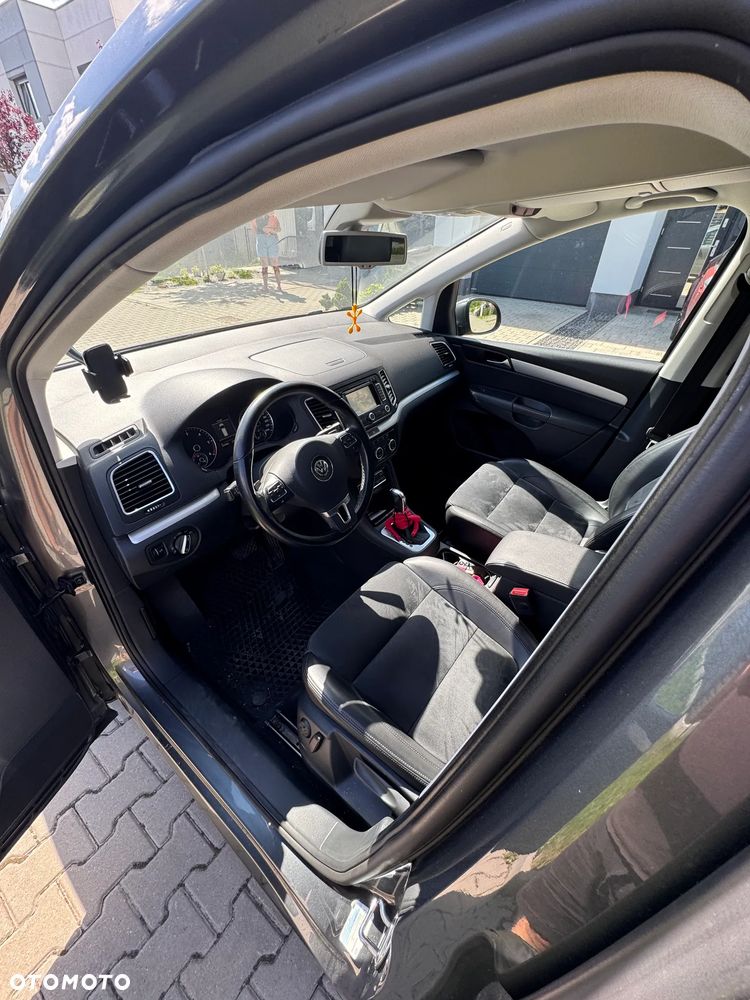 Volkswagen Sharan 2.0 TDI Comfortline DSG - 4