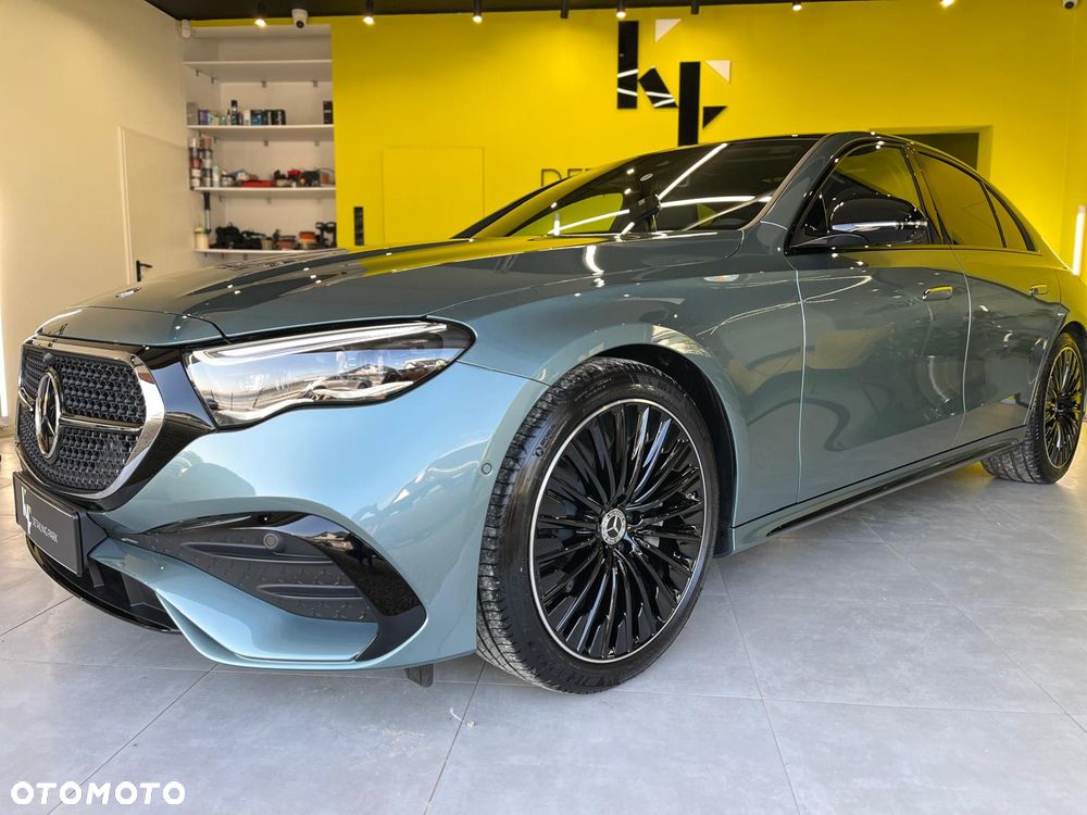 Mercedes-Benz Klasa E 200 mHEV 4-Matic AMG 9G-Tronic - 14
