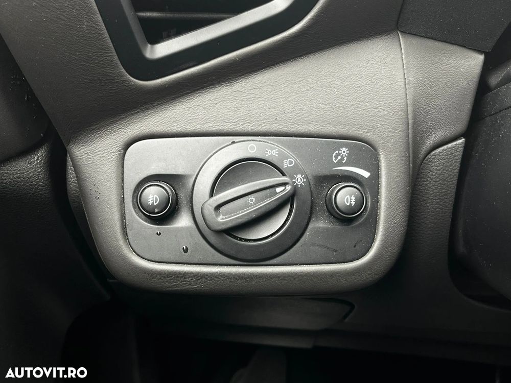 Ford Kuga - 21