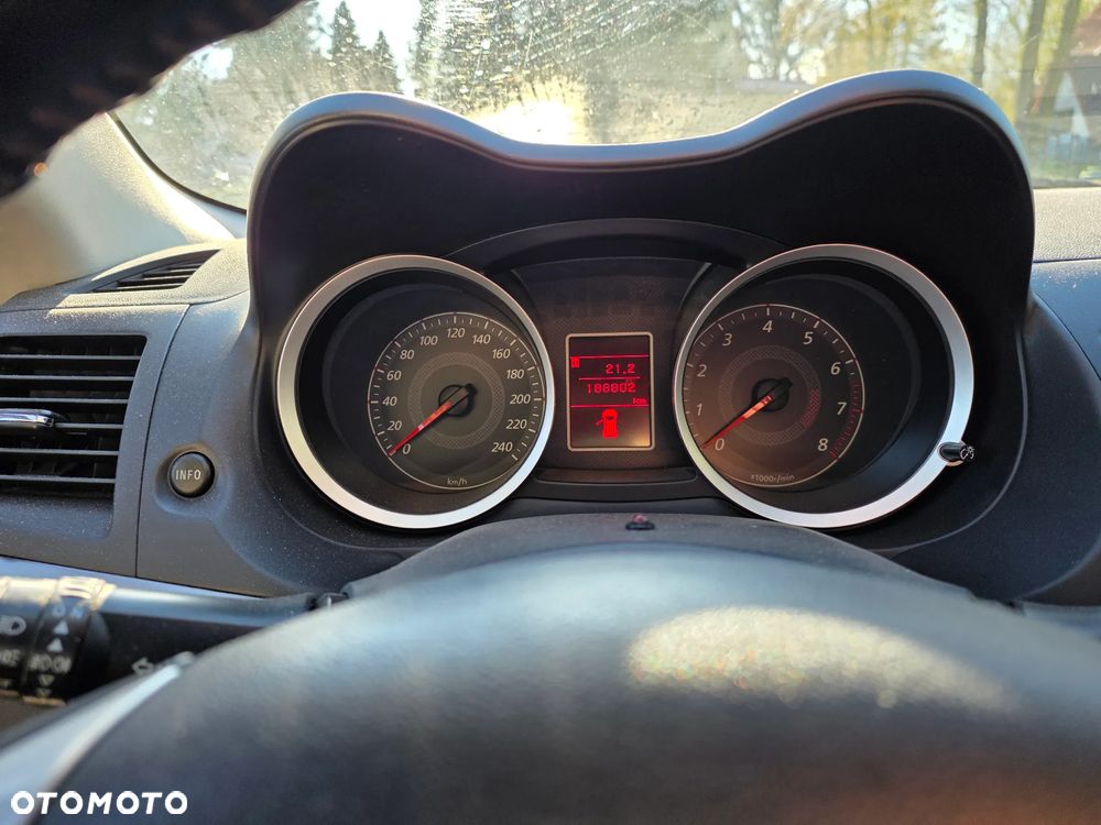Mitsubishi Lancer 1.8 Inform - 15