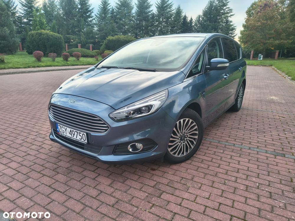 Ford S-Max - 17