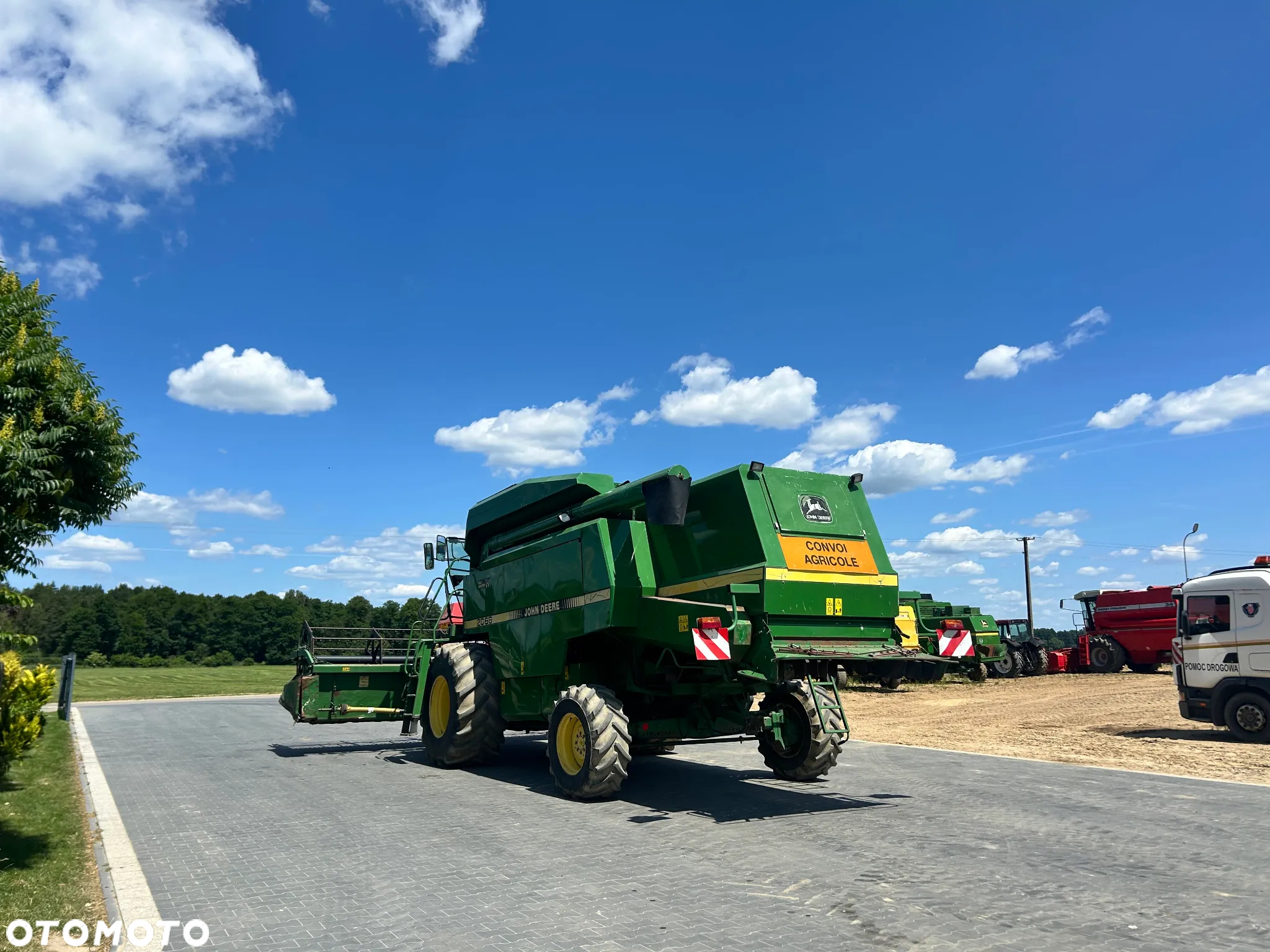 John Deere 2066 - 20