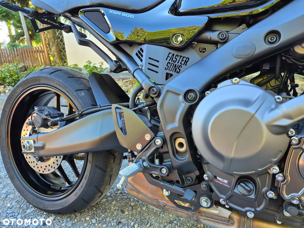 Yamaha XSR - 27