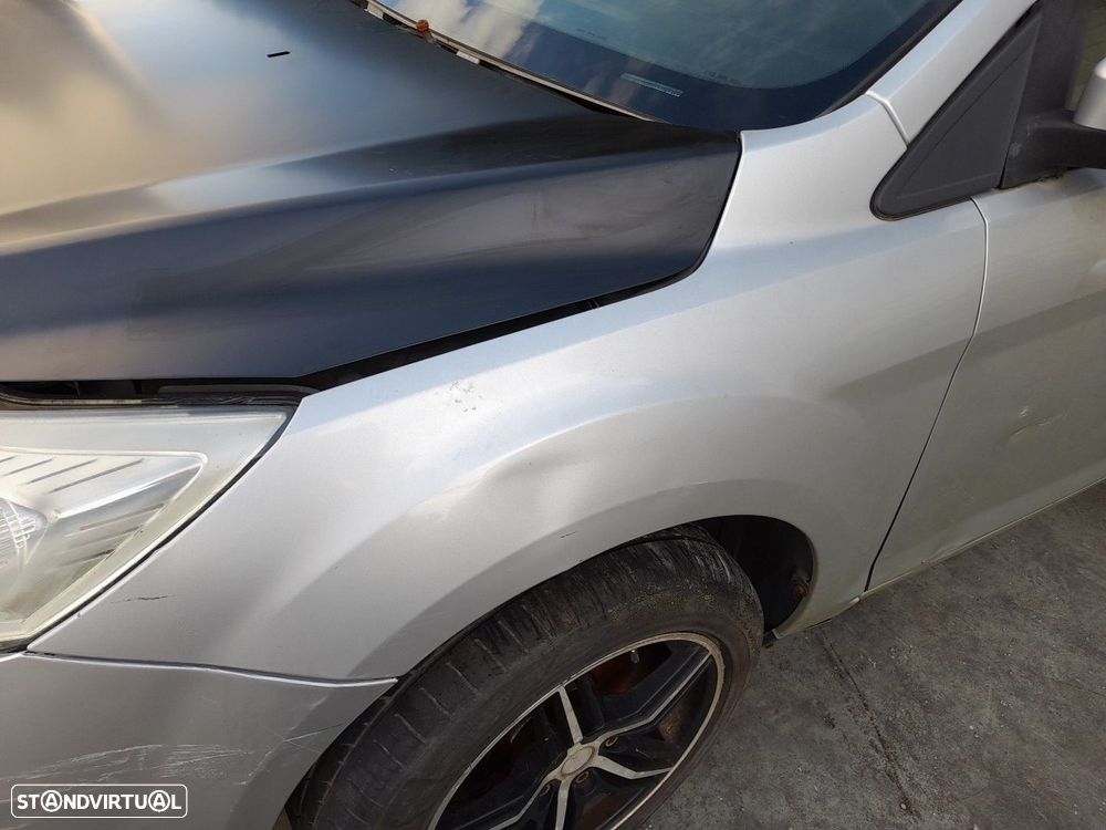 Guarda-lamas esquerdo FORD Focus II Carrinha (DA_) - 2
