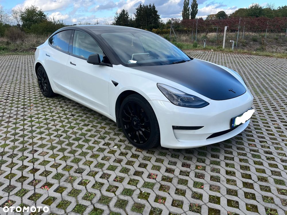 Tesla Model 3 Long Range AWD - 4