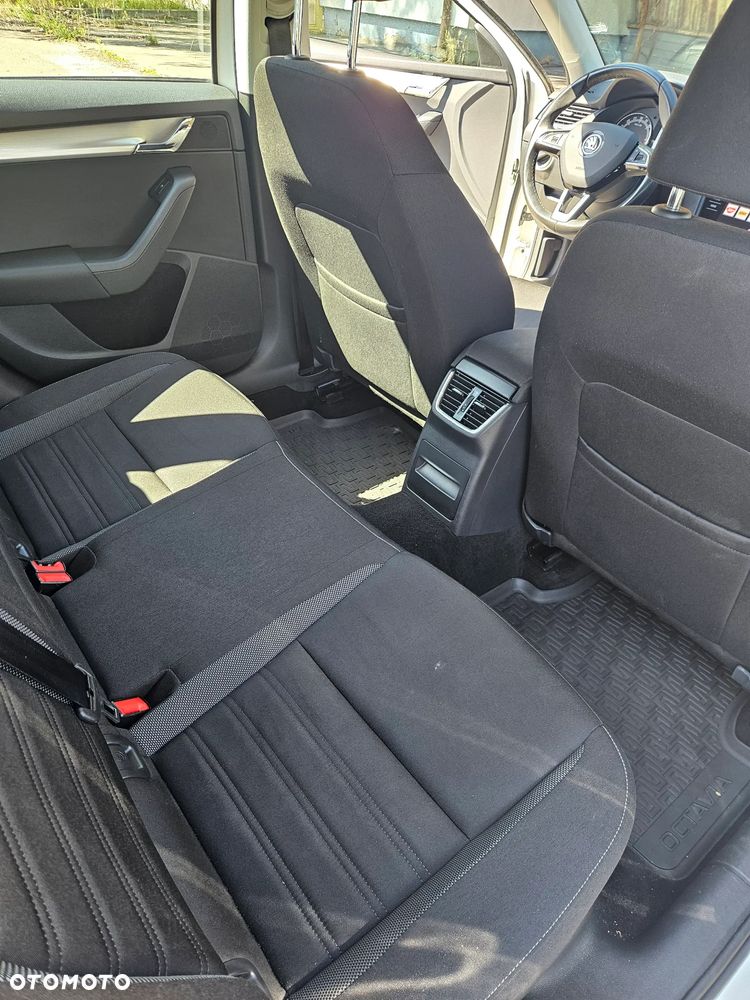 Skoda Octavia 1.6 TDI Business - 8