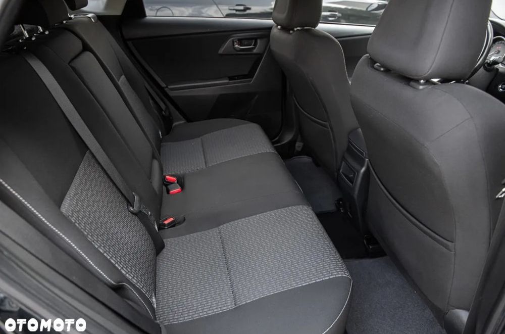 Toyota Auris 1.6 Prestige - 31