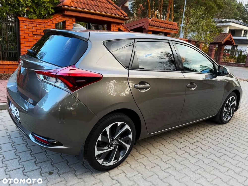 Toyota Auris 1.33 VVT-i Comfort - 23