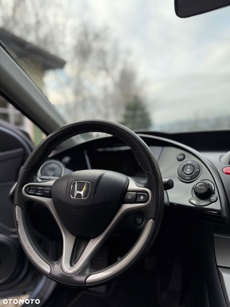 Honda Civic 1.8 Comfort - 13