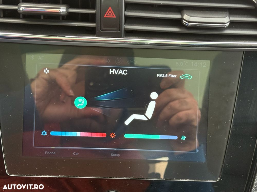 MG ZS EV Luxury - 22