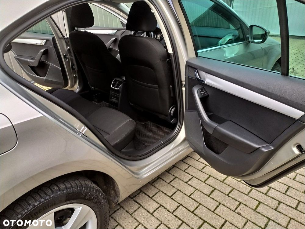 Skoda Octavia 1.4 TSI Edition DSG - 26