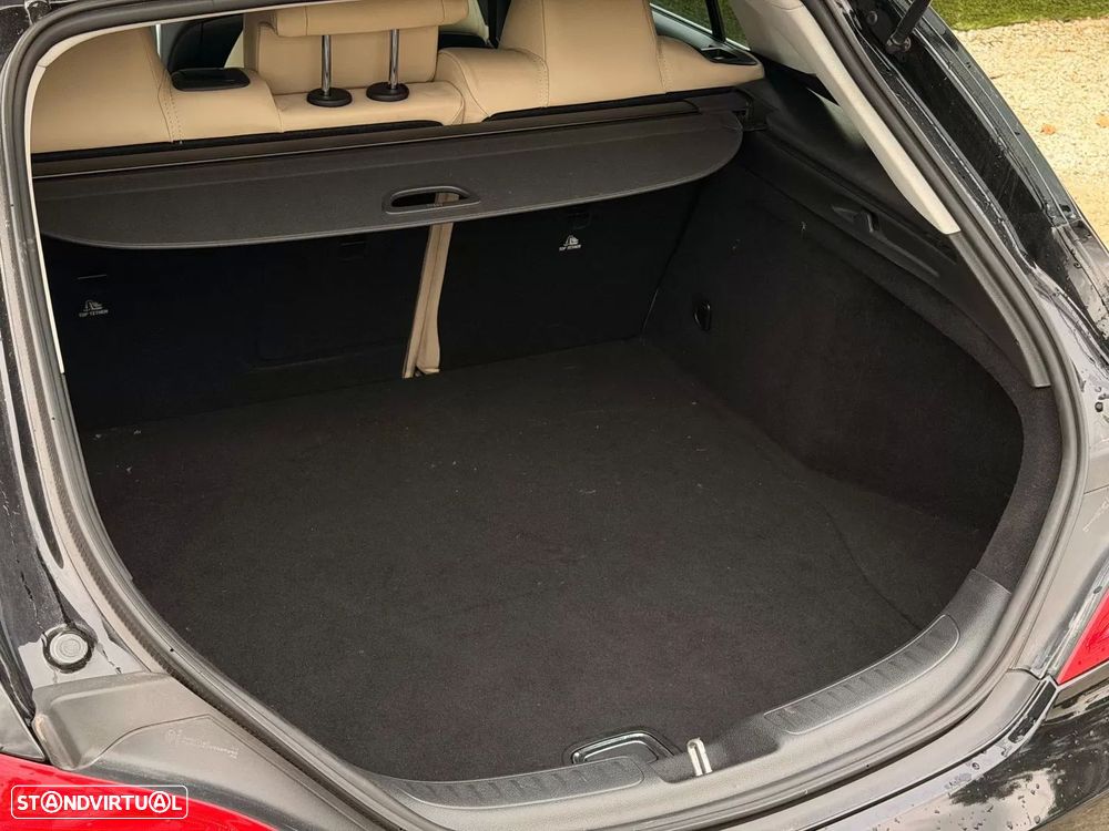 Mercedes-Benz CLA 200 d Shooting Brake Urban Aut. - 26