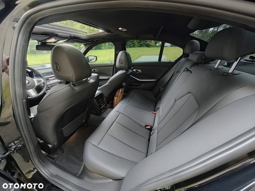 BMW Seria 3 M340i xDrive - 17