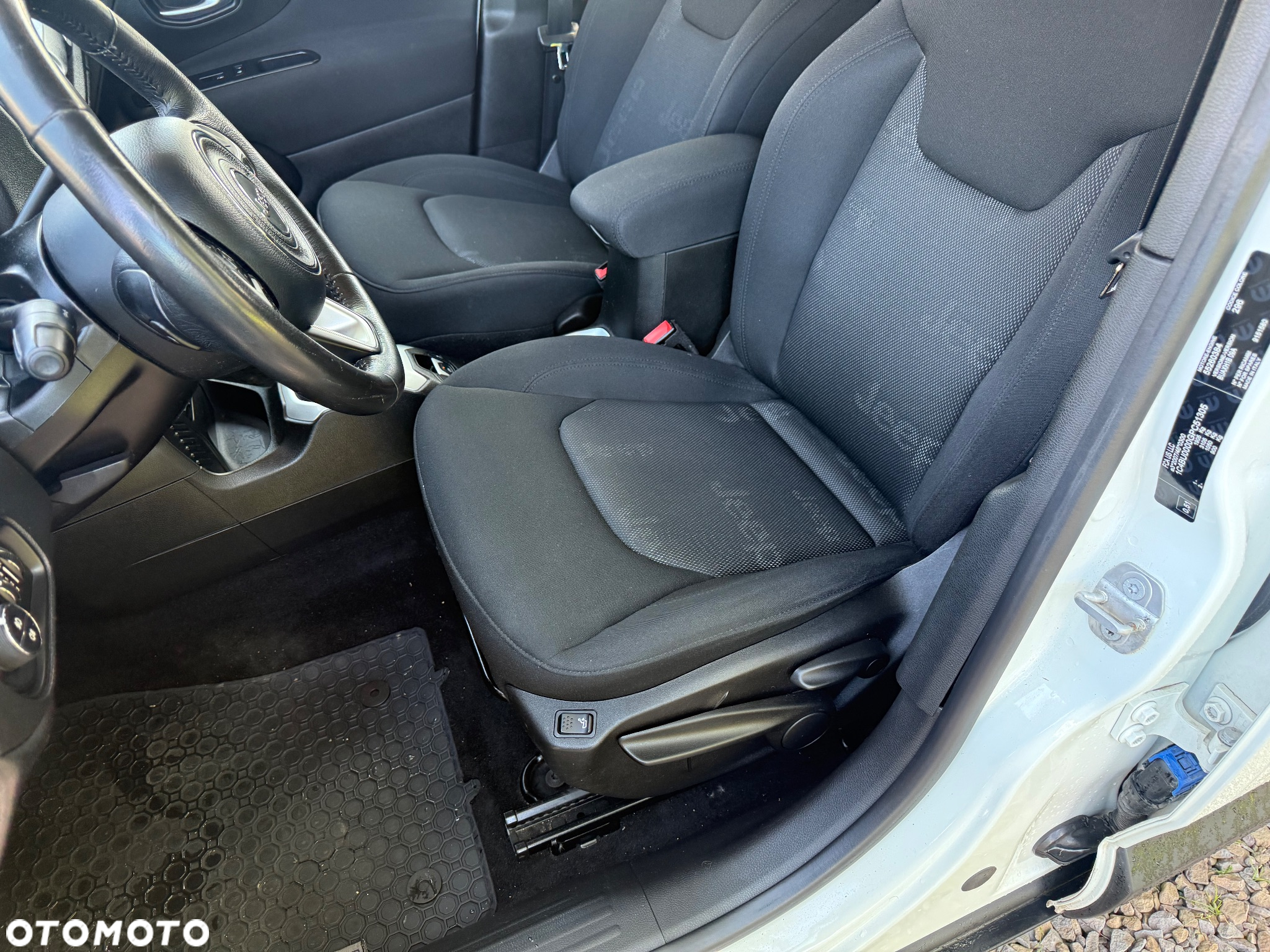 Jeep Renegade 1.6 MultiJet Longitude FWD S&S - 16