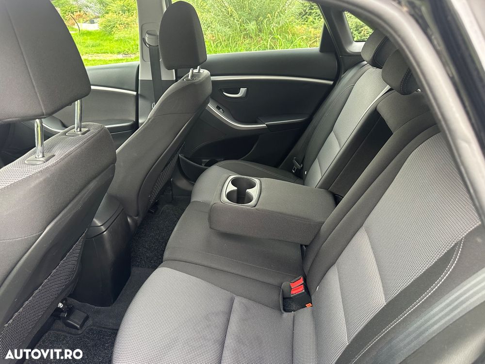 Hyundai i30 1.6 CRDI blue Style - 7