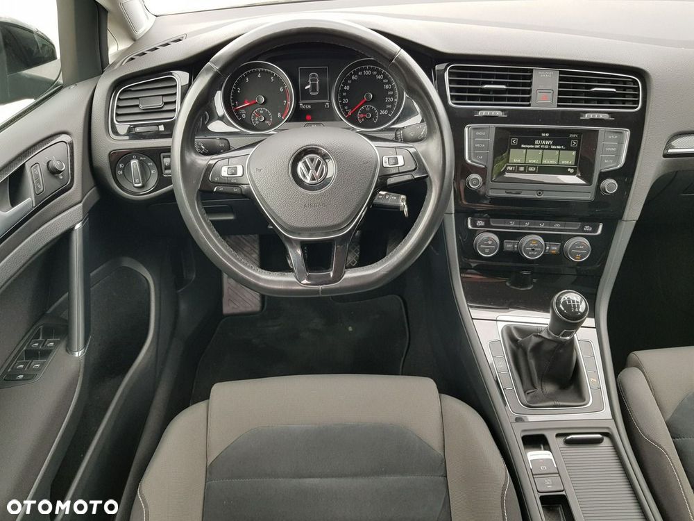 Volkswagen Golf 1.4 TSI BMT Comfortline - 13