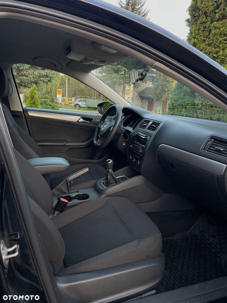 Volkswagen Jetta 2.0 TDI DPF BMT Trendline - 13
