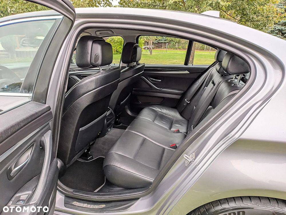 BMW Seria 5 520d - 13