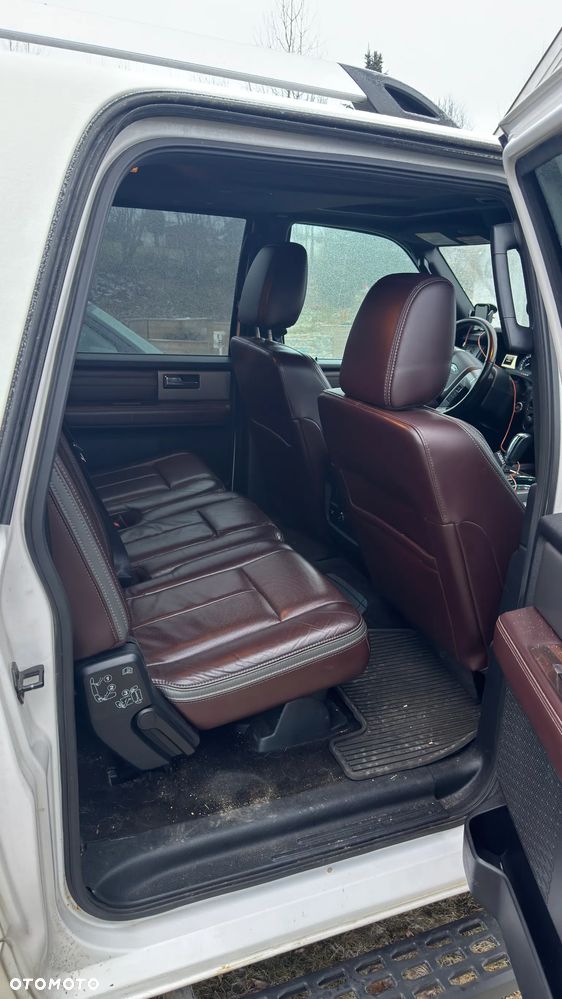 Ford Expedition - 11