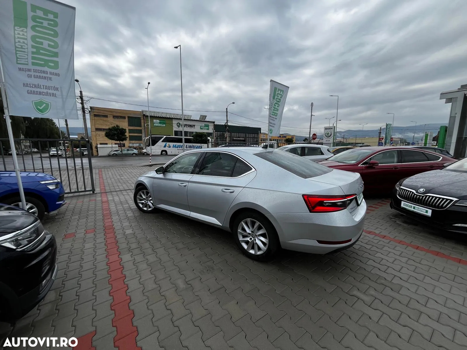 Skoda Superb 2.0 TDI DSG Ambition - 2