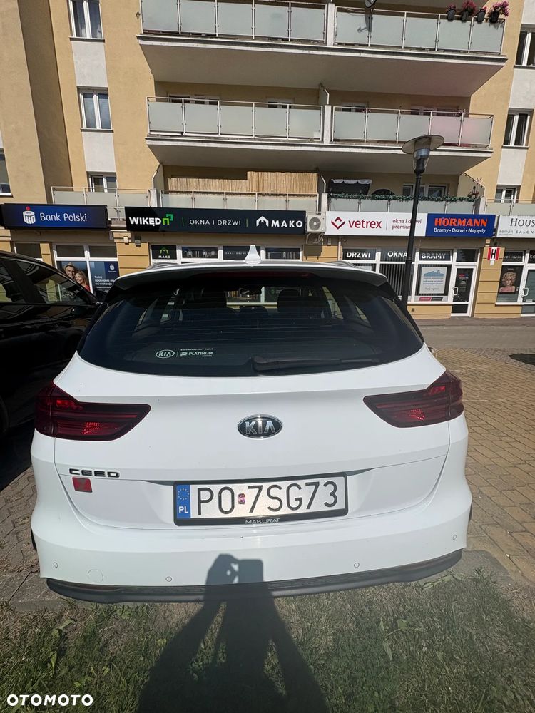 Kia Ceed 1.6 CRDi SCR M - 3
