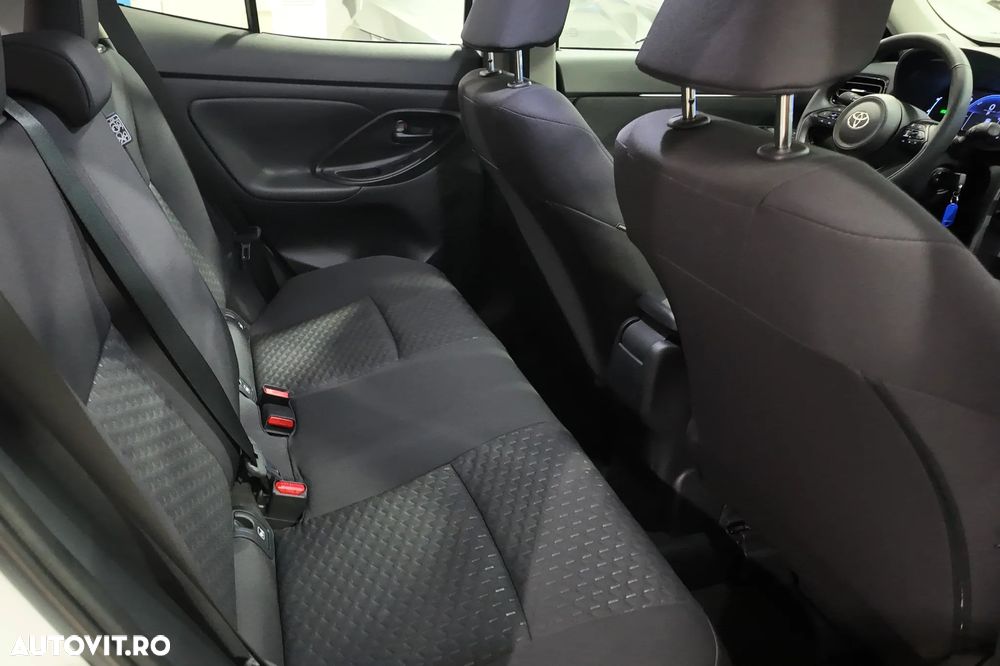 Toyota Yaris Cross 1.5 VVT-i HSD 4x2 Active - 12