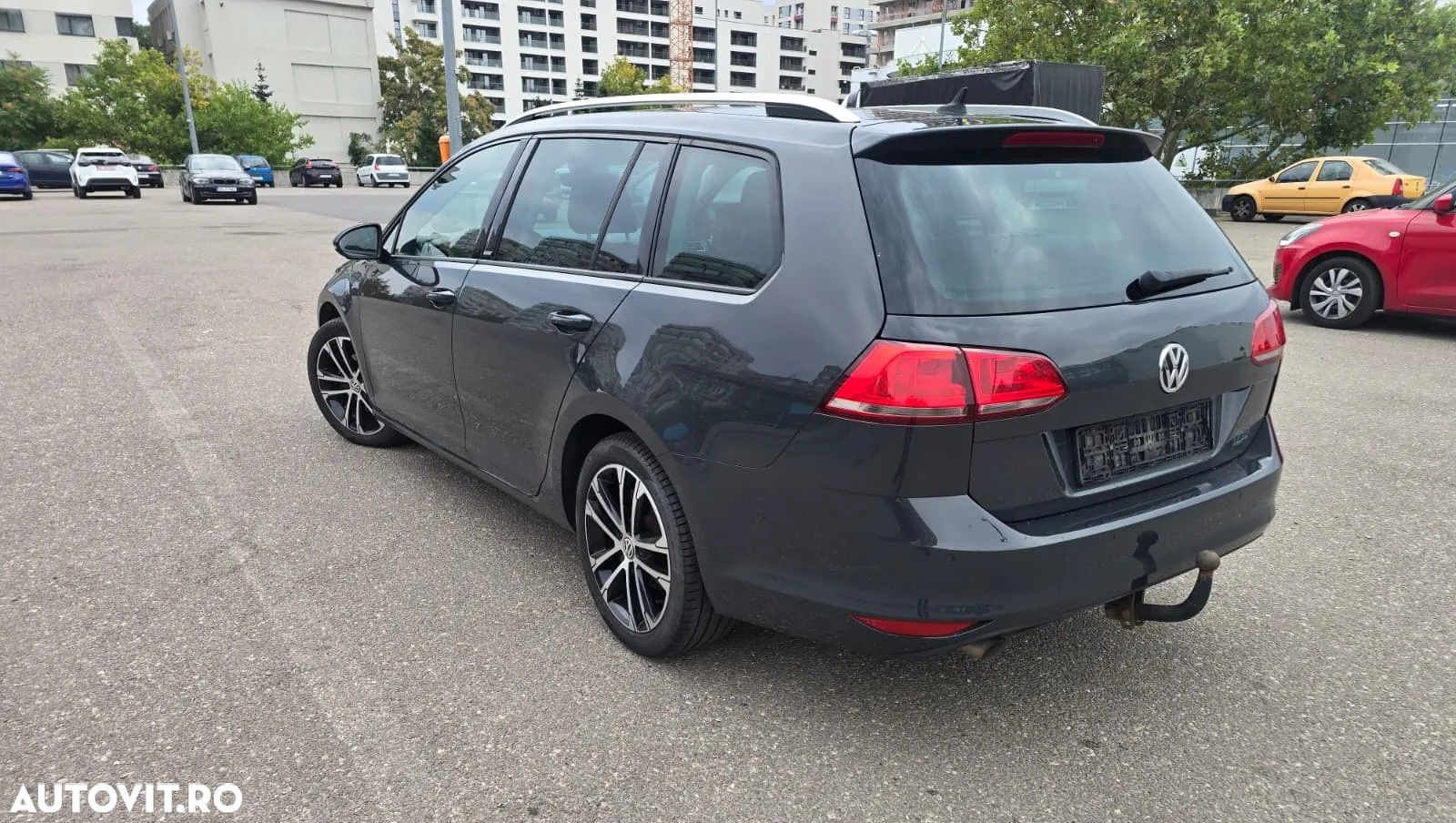 Volkswagen Golf 1.6 TDI DPF BMT DSG Highline - 4