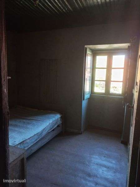 Casa independente em pedra com terreno - Grande imagem: 5/12