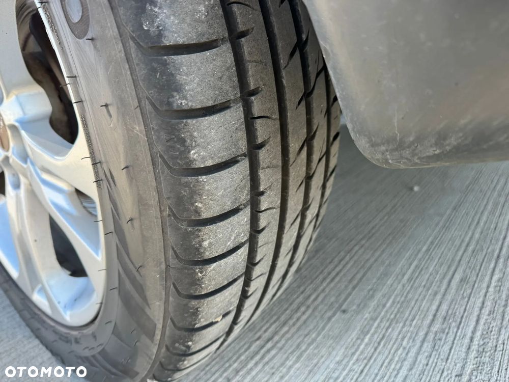 Mitsubishi Outlander - 16