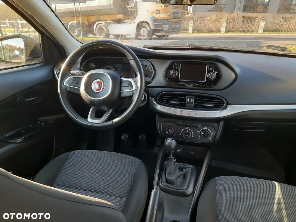 Fiat Tipo 1.4 T-Jet 16v Street - 21