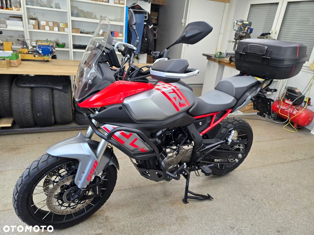 QJMOTOR SRT 600SX - 5