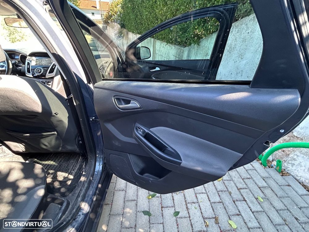 Ford Focus SW 1.6 TDCi Trend - 11