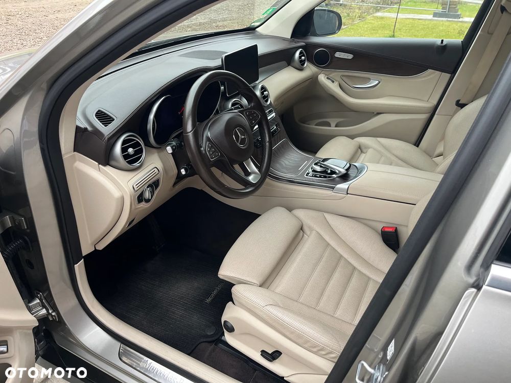 Mercedes-Benz GLC 250 4Matic 9G-TRONIC - 9