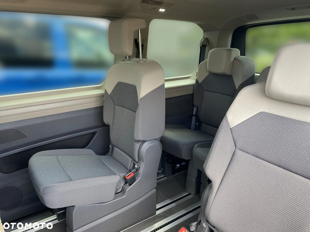 Volkswagen Multivan - 13