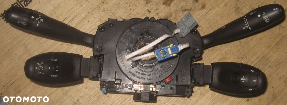 96640414XT PEUGEOT 206 207 307 przełącznik świateł kierunków manetka - 1