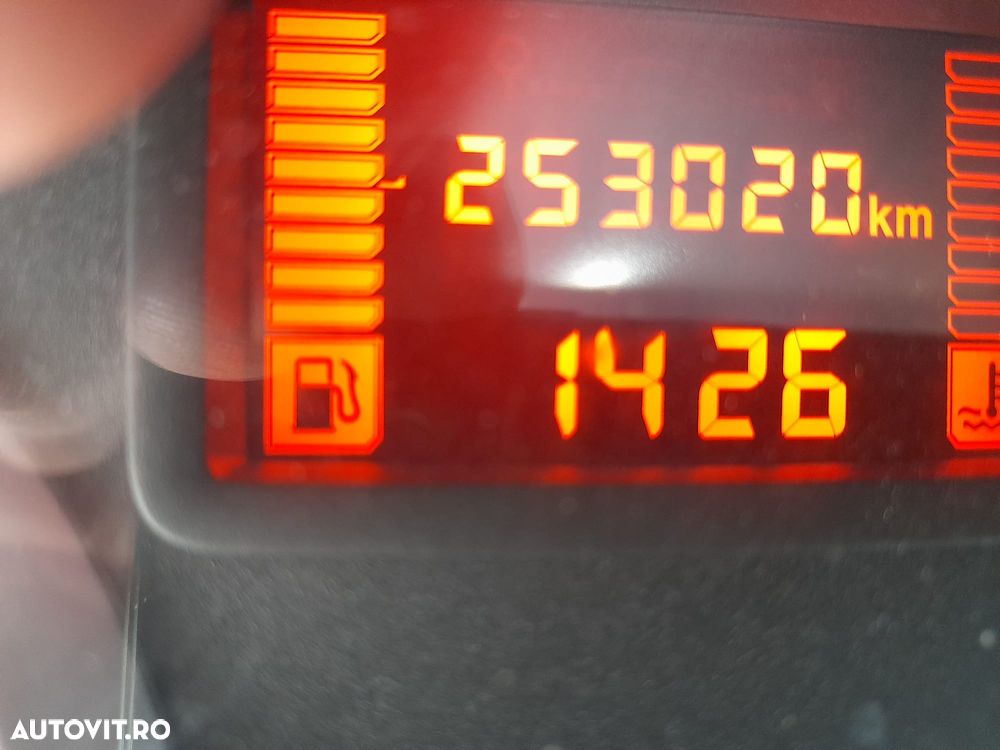 Dacia Duster 1.5 dCi 4x2 Ambiance - 18