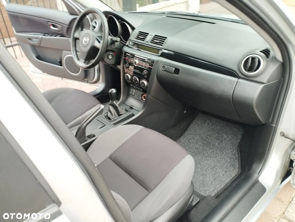 Mazda 3 1.6 MZR Active Plus - 11