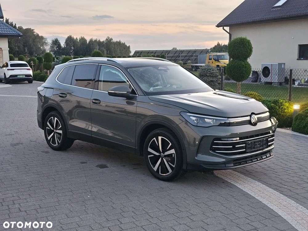 Volkswagen Tiguan 1.5 eTSI Elegance DSG - 1