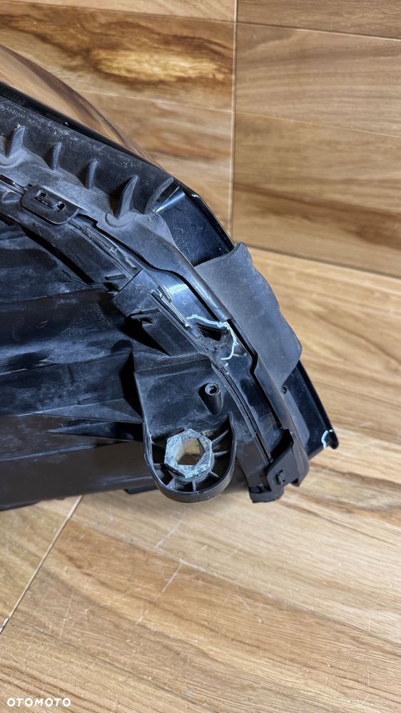 LAMPA PRZEDNIA LEWA MERCEDES W205 - 5